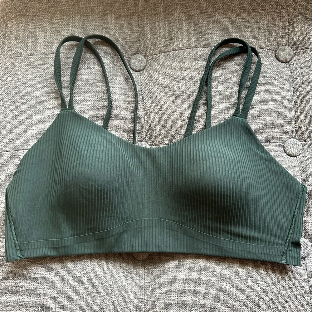 Lululemon Like A Cloud bra 8 EUC Forest Green B/C